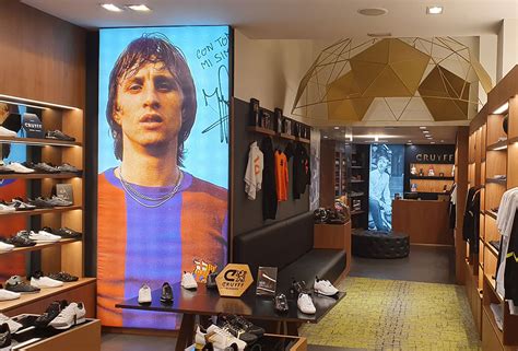 Cruyff Store Info .